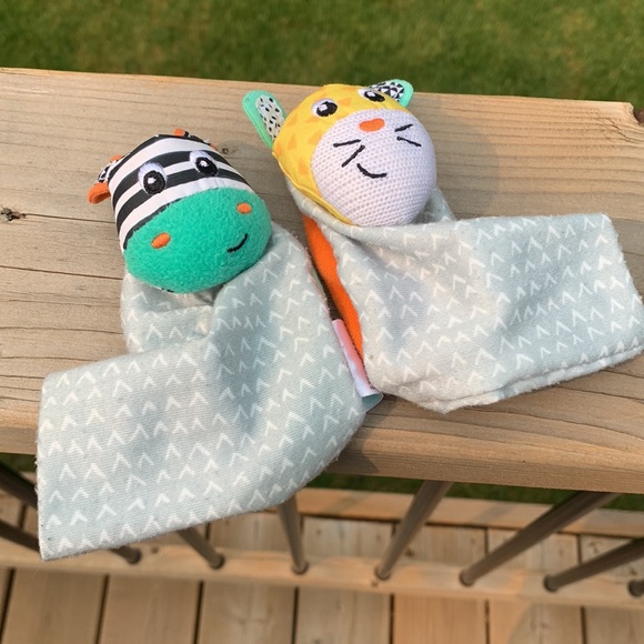 Infantino Feet Rattles - Picture 5 of 9